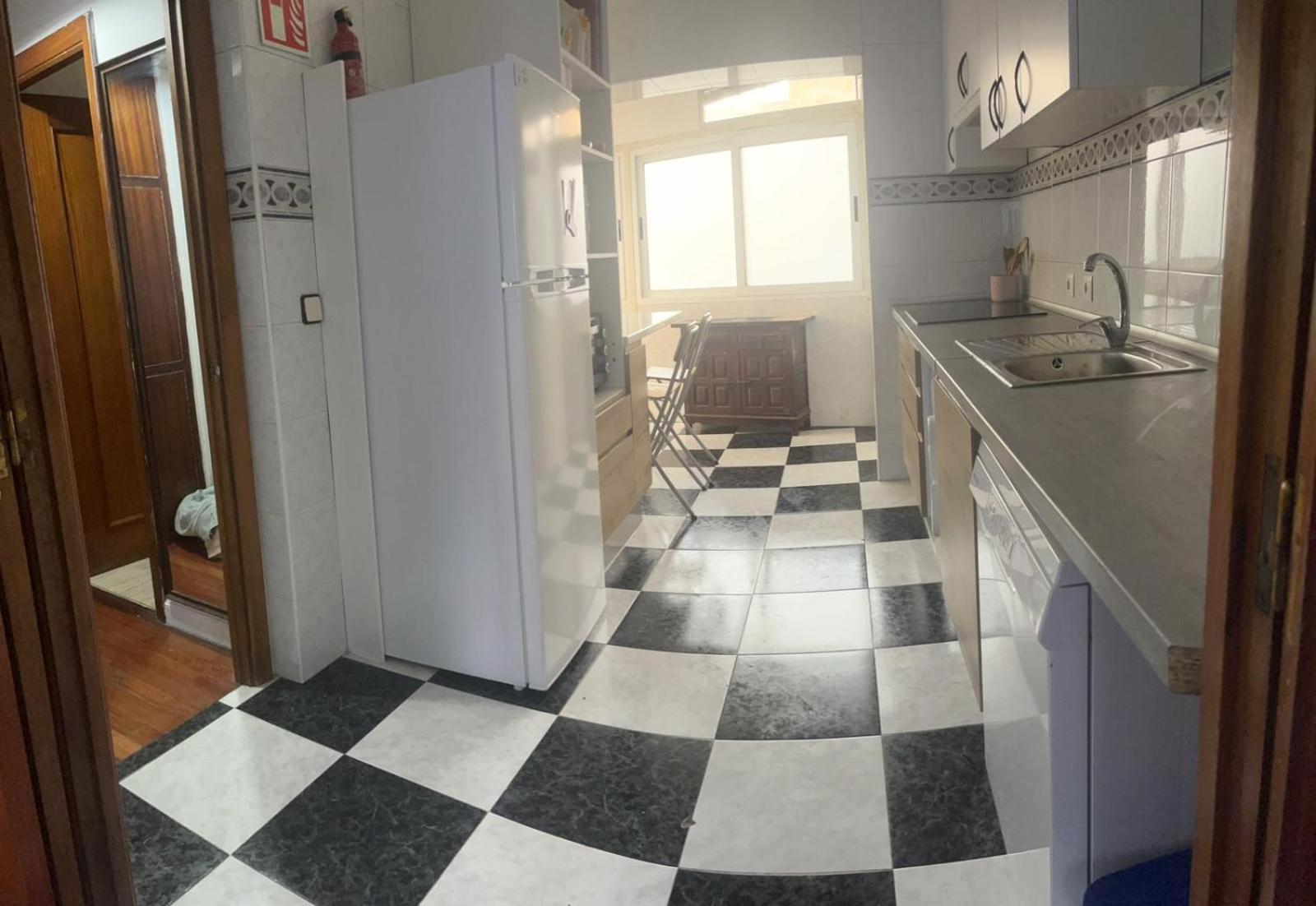 Appartement Avec Terrasse Santoña Exteriér fotografie